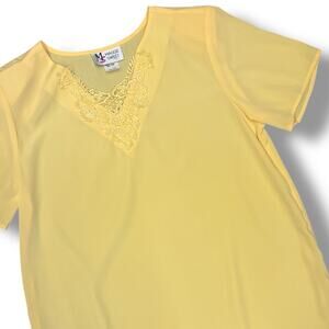 Vtg Cottagecore Blouse Yellow Size Small Short Sleeve Lace Panel Maggie Sweet